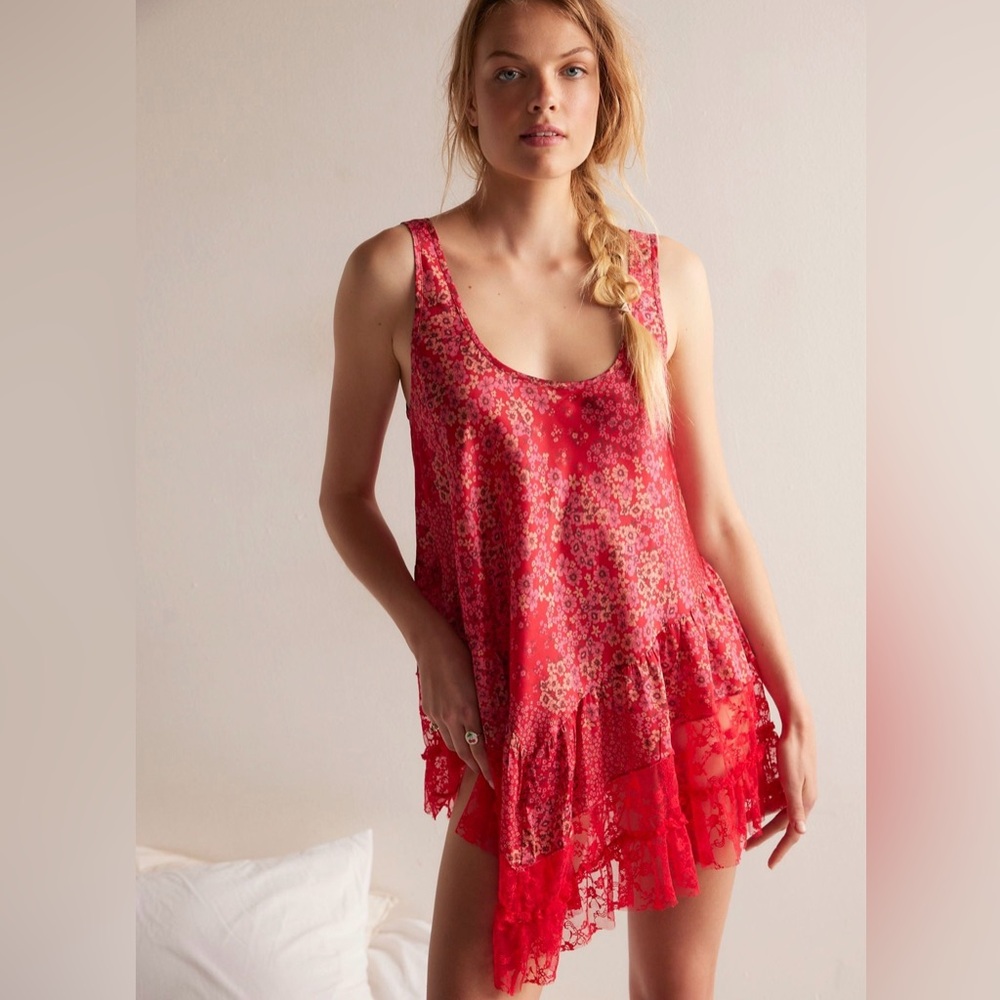 NWT Free People Intimately Red Floral Lace-Trim Slip